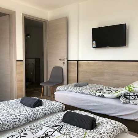 Juno Apartman Vendeghaz Miskolc Buitenkant foto