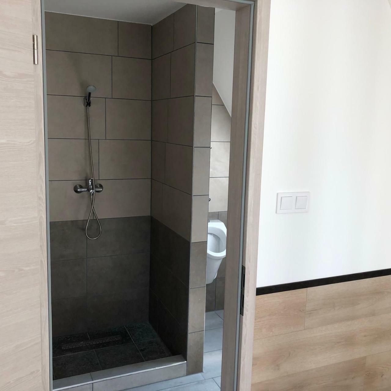 Juno Apartman Vendeghaz Miskolc Buitenkant foto