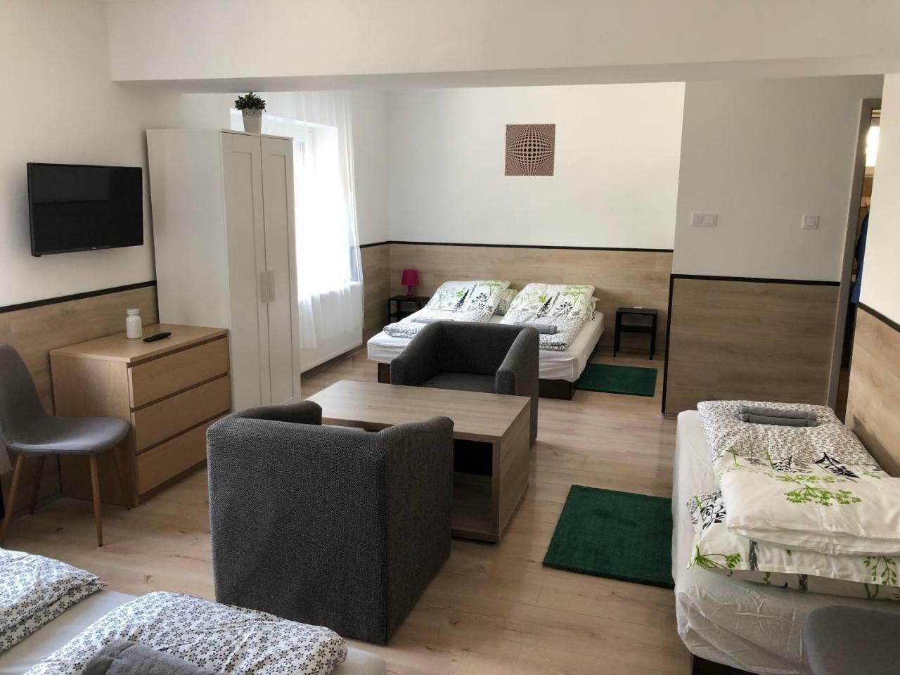 Juno Apartman Vendeghaz Miskolc Buitenkant foto