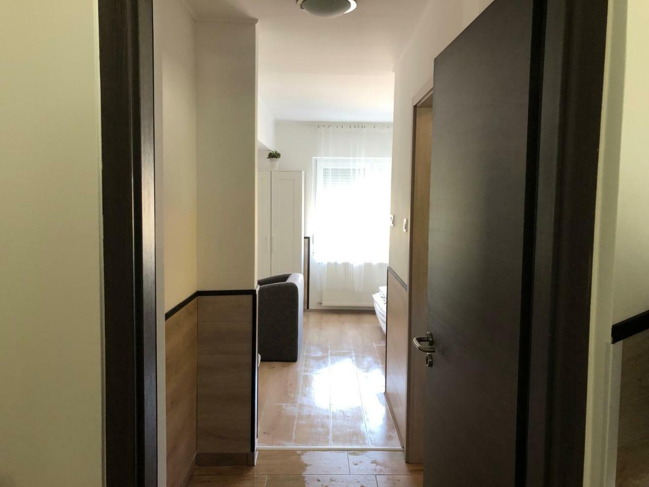 Juno Apartman Vendeghaz Miskolc Buitenkant foto